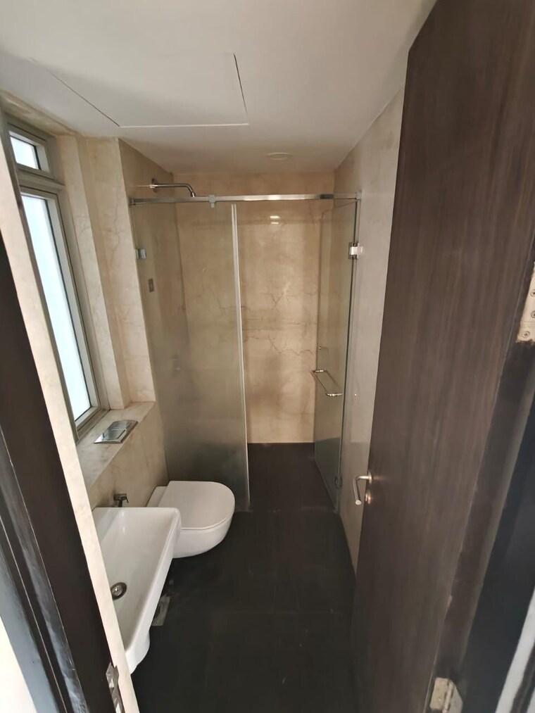 Bathroom, lodha-kiara 3 Bedroom 1215 Sq.Ft. Apartment In Worli Mumbai 9493292