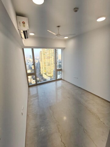 Room in 3 BHK Apartment at Lodha Kiara, Worli – for Rent