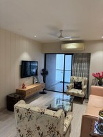 2 BHK 1000 Sq.Ft. Apartment in Rustomjee Elita