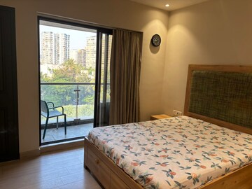 Bedroom in 2 BHK Apartment at Rustomjee Elita, Andheri West – for Rent