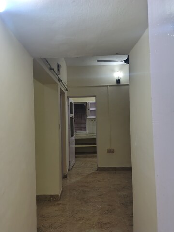 Room in 3 BHK Builder Floor at Sheikh Sarai – for Rent