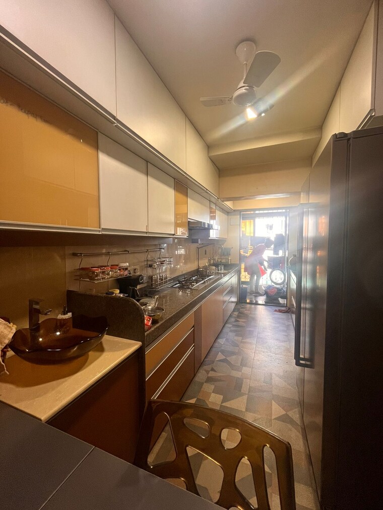 Kitchen, juhu 3 Bedroom 1500 Sq.Ft. Apartment In Juhu Mumbai 9493330