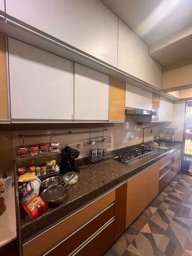 Kitchen, juhu 3 Bedroom 1500 Sq.Ft. Apartment In Juhu Mumbai 9493330