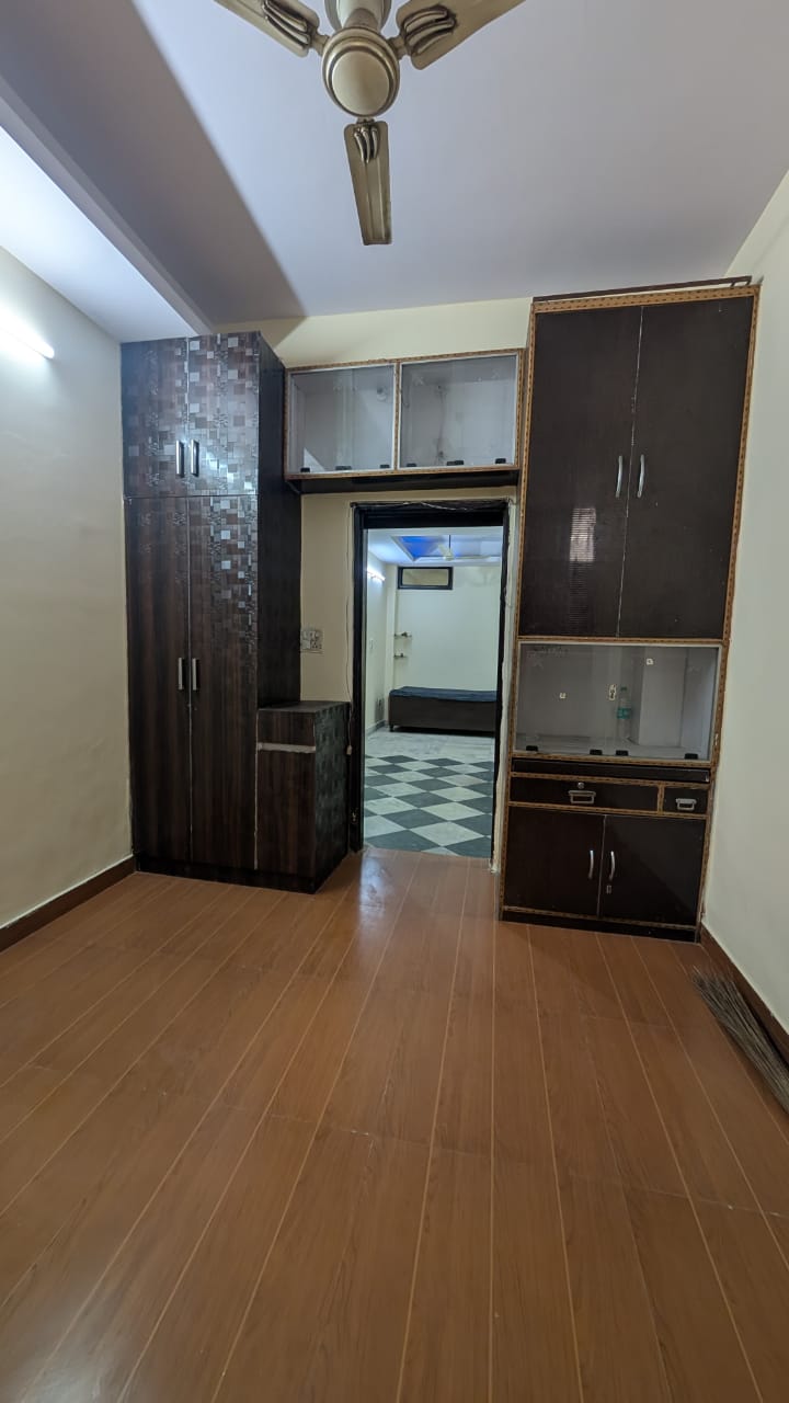 3 BHK Apartment For Sale in Vashisht Property 