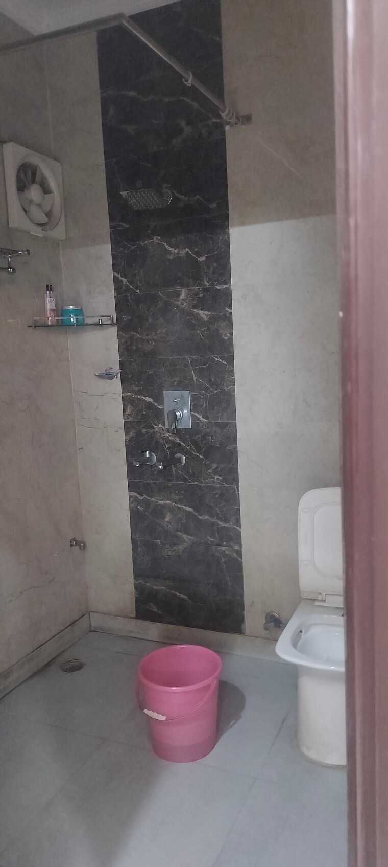 Bathroom, janakpuri 2 Bedroom 1000 Sq.Ft. Apartment In Janakpuri Delhi 9493347