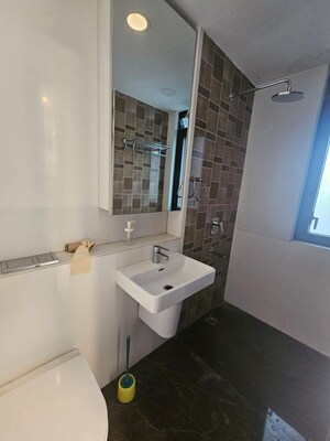 Team Area in 3 BHK Apartment at Lodha The Park, Worli – for Rent