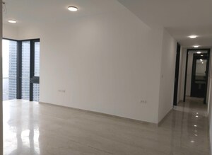 Room in 3 BHK Apartment at Lodha The Park, Worli – for Rent