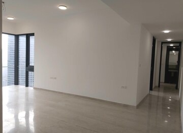 Room in 3 BHK Apartment at Lodha The Park, Worli – for Rent