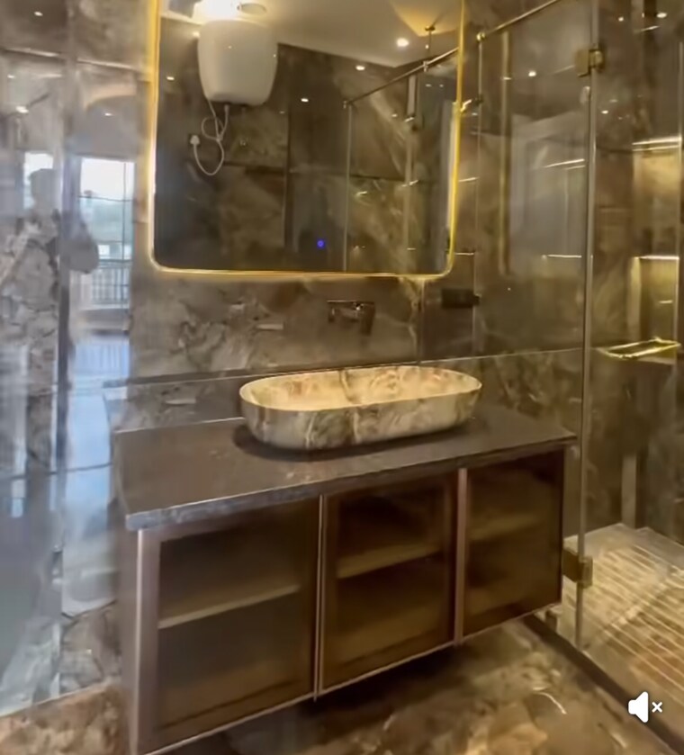 Attached Bathroom, panchsheel park 4 Bedroom 800 Sq.Yd. Builder Floor In Panchsheel Park Delhi 9493364