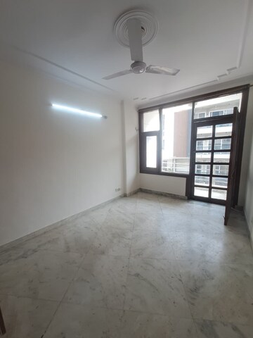 Room in 3 BHK Builder Floor at Malviya Nagar – for Rent