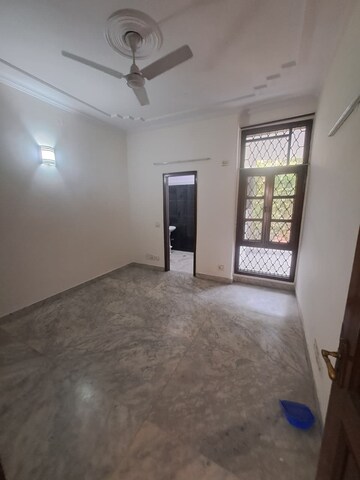 Room in 3 BHK Builder Floor at Malviya Nagar – for Rent