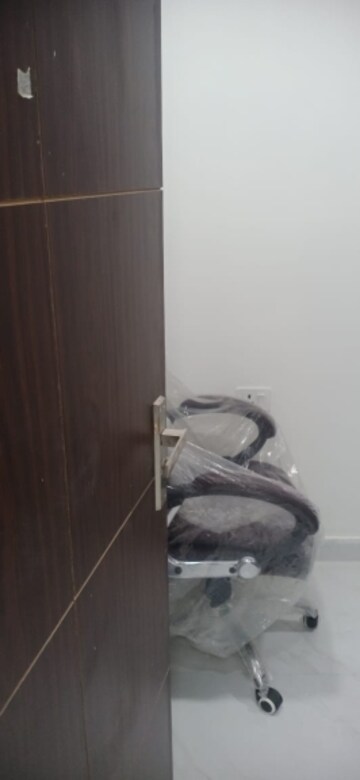 Furnished Amenities in  Office Space at Laxmi Nagar – for Rent