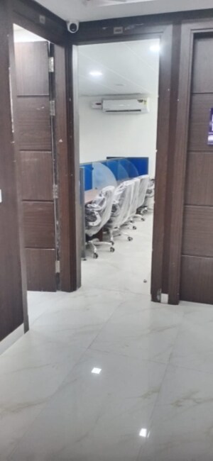 Room in  Office Space at Laxmi Nagar – for Rent