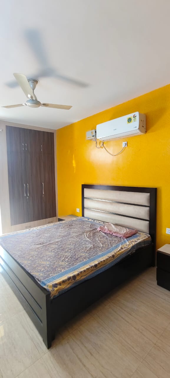 3 BHK Apartment For Rent in Piyush Heights