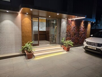  Plot – Exterior View View at Andheri East - for Sale