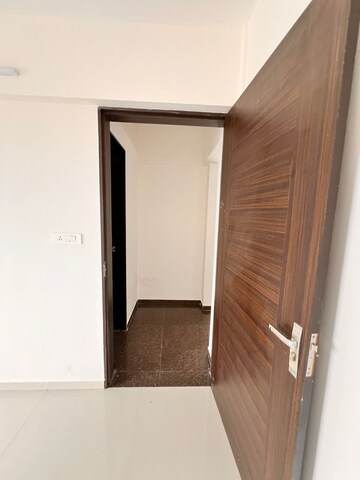 Room in 2 BHK Apartment at Sable Shivsagar Platinum, Sinhagad Road – for Sale