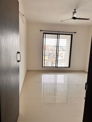Room in 2 BHK Apartment at Sable Shivsagar Platinum, Sinhagad Road – for Sale