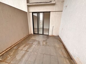 Room in 2 BHK Apartment at Sable Shivsagar Platinum, Sinhagad Road – for Sale