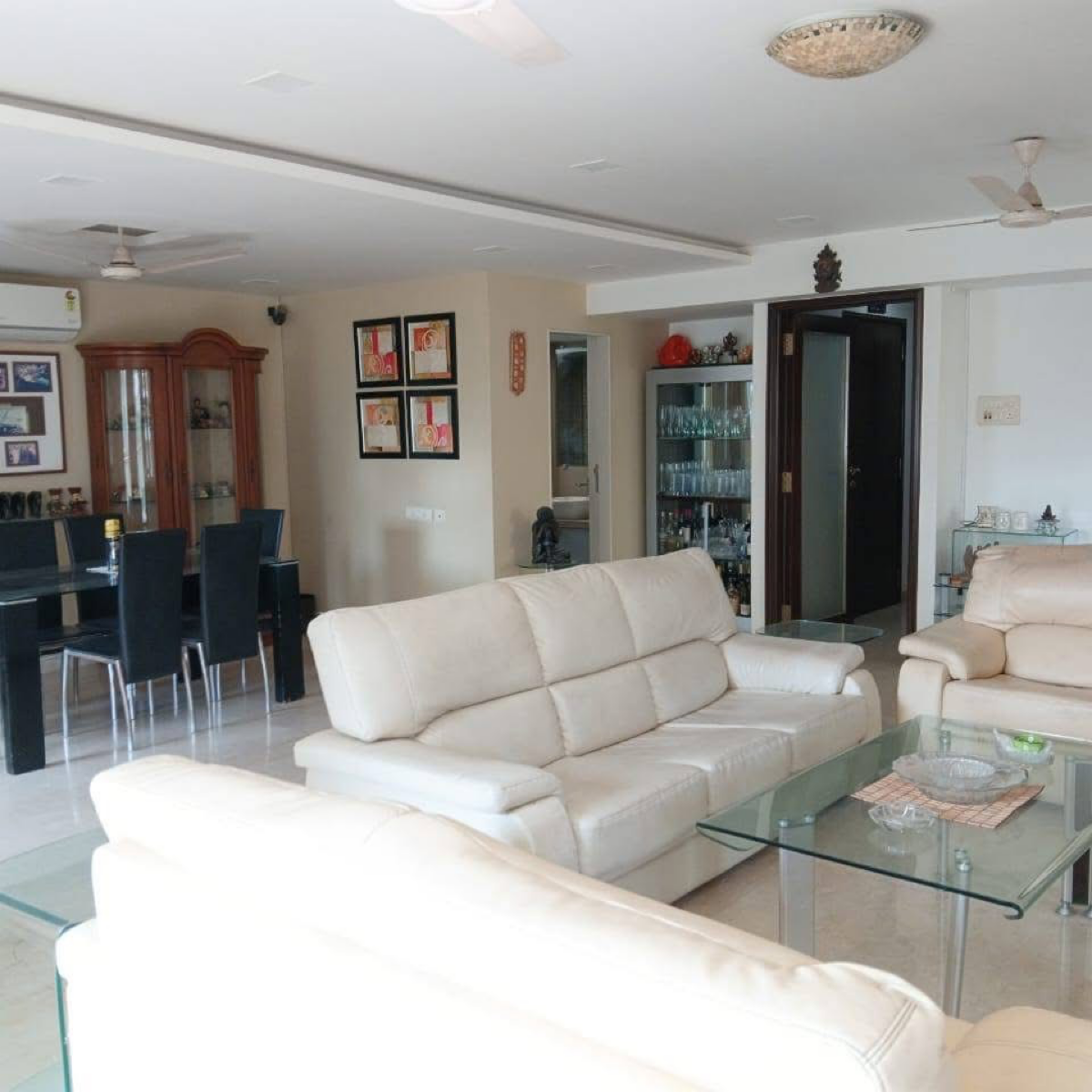 2 BHK + Pooja Room Apartment For Rent in Windsor Apartment Bandra West