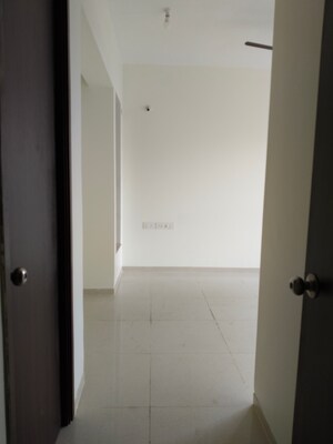 2 BHK Apartment For Rent in Kalpataru Paramount, Kapur Bawdi