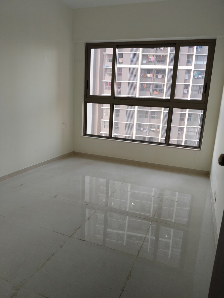 Room, kalpataru-paramount 2 Bedroom 672 Sq.Ft. Apartment In Kapur Bawdi Thane 9493471