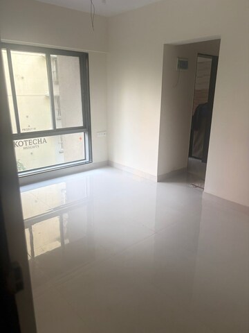 Room in 2 BHK Apartment at Acme 36 Allure, Goregaon West – for Sale