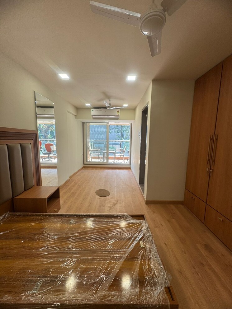 Bedroom, mamata-apartments 3 Bedroom 1350 Sq.Ft. Apartment In Prabhadevi Mumbai 9493497