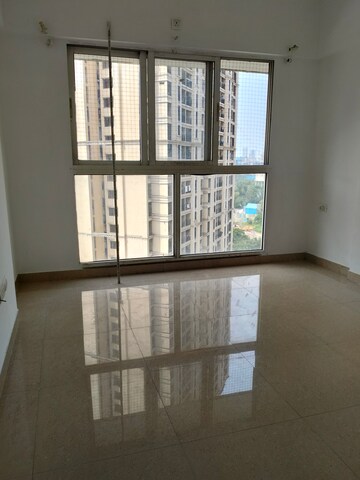 2 BHK Apartment For Rent in Wadhwa Elite, Kolshet Road