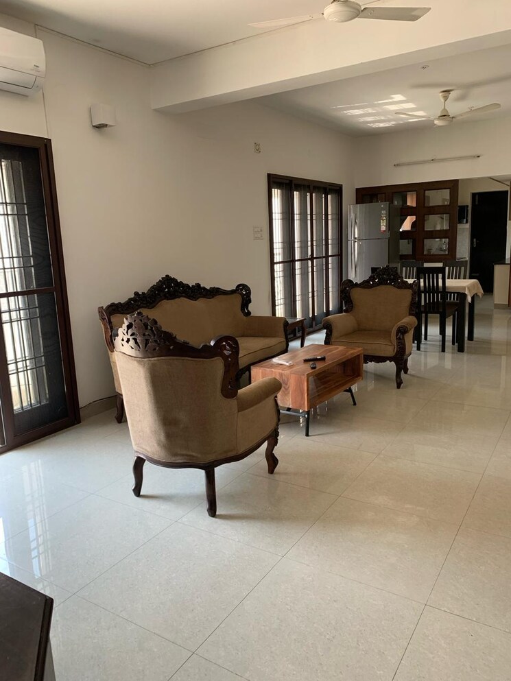 Living Room, adyar 3 Bedroom 1600 Sq.Ft. Apartment In Adyar Chennai 9493517