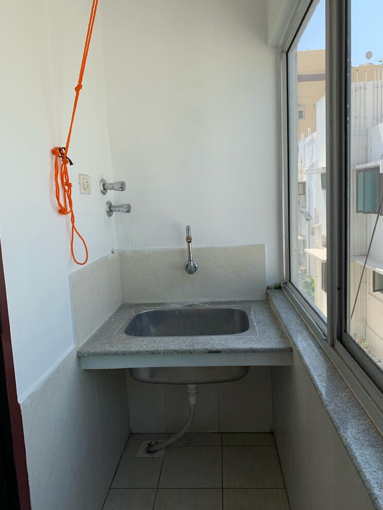 Bathroom, adyar 3 Bedroom 1600 Sq.Ft. Apartment In Adyar Chennai 9493517