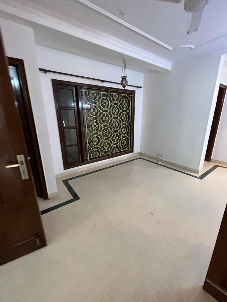 3 BHK Builder Floor For Rent in Chittaranjan Park Block -