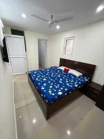 Bedroom in 2 BHK Apartment at Tulip Lemon, Sector 69 – for Rent