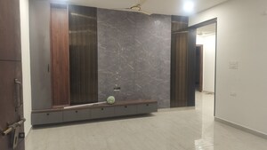 Room in 4 BHK Builder Floor at Jubilee Hills – for Rent