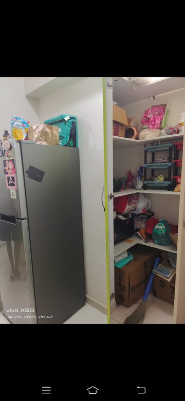 Furnished Amenities in 2 BHK Apartment at Lodha Amara, Kolshet Road – for Rent