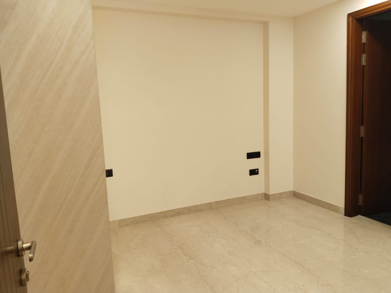 2 BHK Apartment For Rent in Capital Royal Casa
