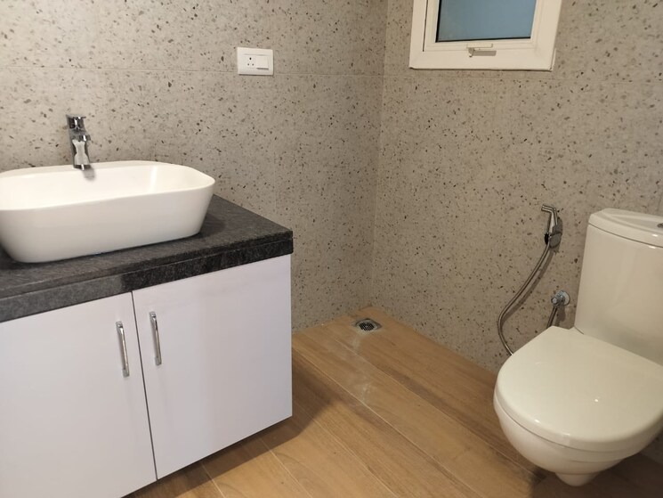 Bathroom, prestige-beverly-hills 3 Bedroom 1796 Sq.Ft. Apartment In Kokapet Hyderabad 9493591