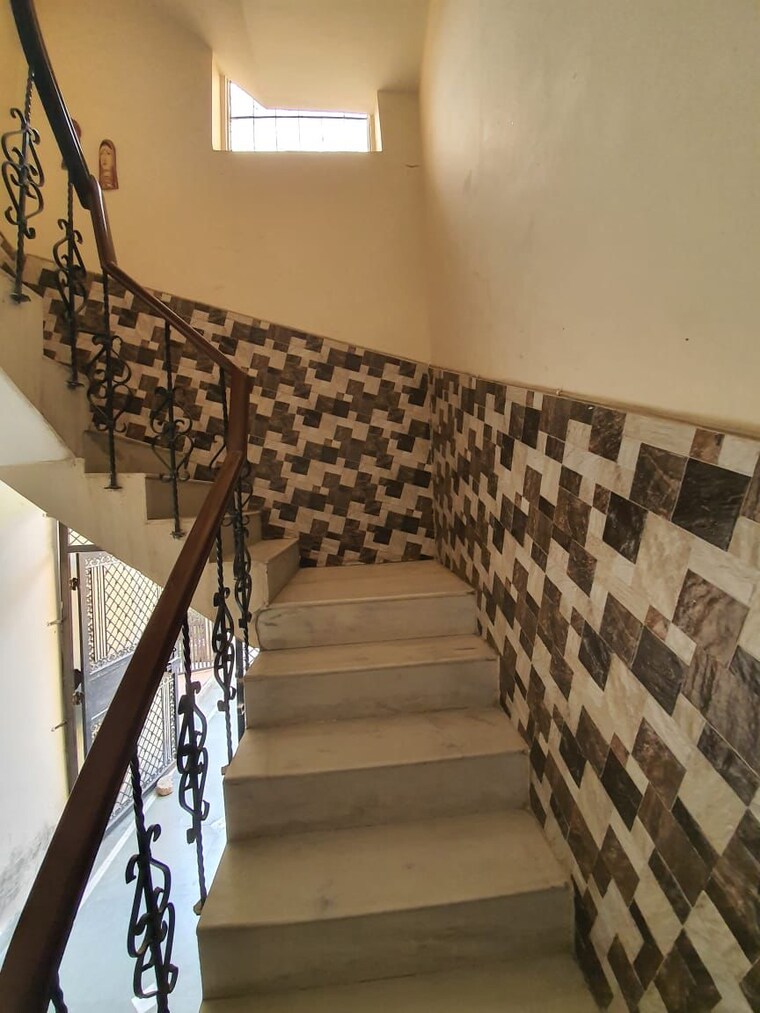 undefined, ss-mayfield-gardens 3 Bedroom 1700 Sq.Ft. Builder Floor In Sector 51 Gurgaon 9493635