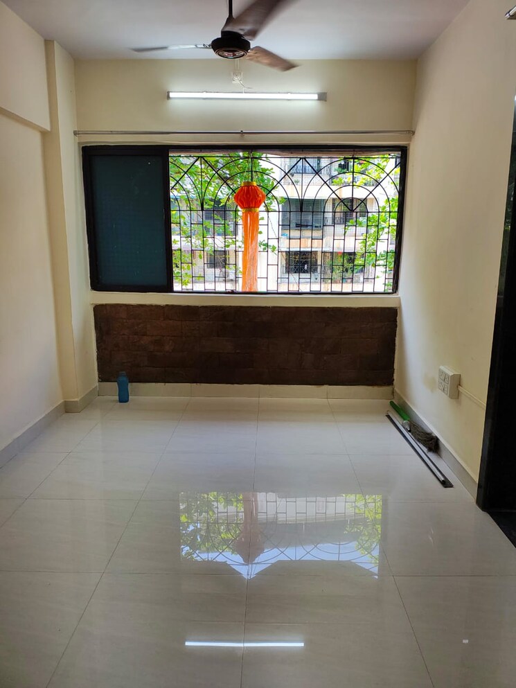Bedroom, rashmi-complex-teen-hath-naka 1 Bedroom 550 Sq.Ft. Apartment In Dharamveer Nagar Thane 9493688