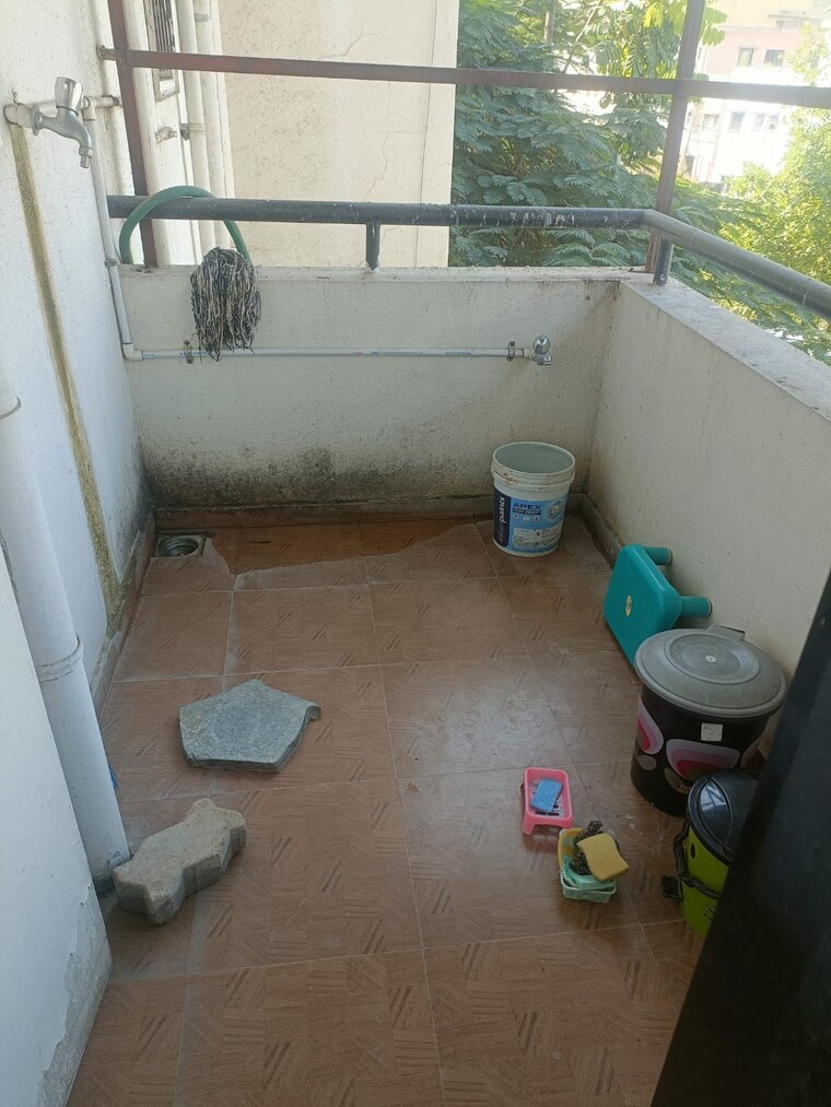 Bathroom, wakad 2 Bedroom 850 Sq.Ft. Apartment In Wakad Pune 9493692