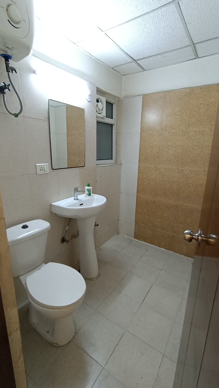 Bathroom, antriksh-golf-view 2 Bedroom 1010 Sq.Ft. Apartment In Sector 78 Noida 9493705