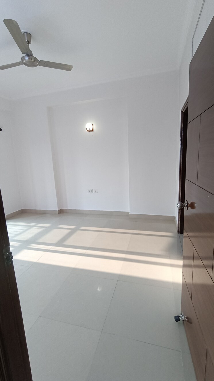 Bathroom, antriksh-golf-view 2 Bedroom 1010 Sq.Ft. Apartment In Sector 78 Noida 9493705