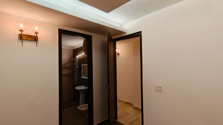 Room, east of kailash 3 Bedroom 1150 Sq.Ft. Builder Floor In East Of Kailash Delhi 9493710