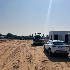 Parking in  Plot at Tonk Road – for Sale