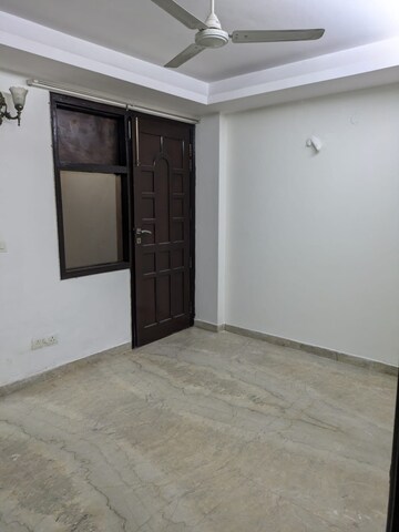 Room in 2 BHK Apartment at Lajpat Nagar 4 – for Rent