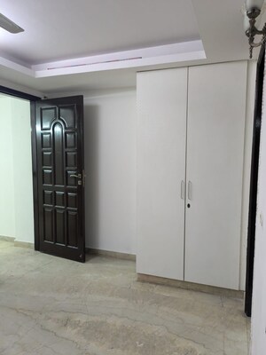 Room in 2 BHK Apartment at Lajpat Nagar 4 – for Rent