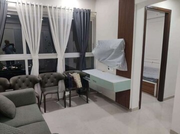 Master Bedroom in 2 BHK Apartment at Piramal Vaikunth, Balkum Pada – for Rent