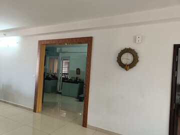 Room in 3 BHK Apartment at Cybercity Marina Skies, Hi Tech City – for Rent