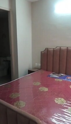3 BHK + Extra Room Apartment For Sale in Pratap Vihar