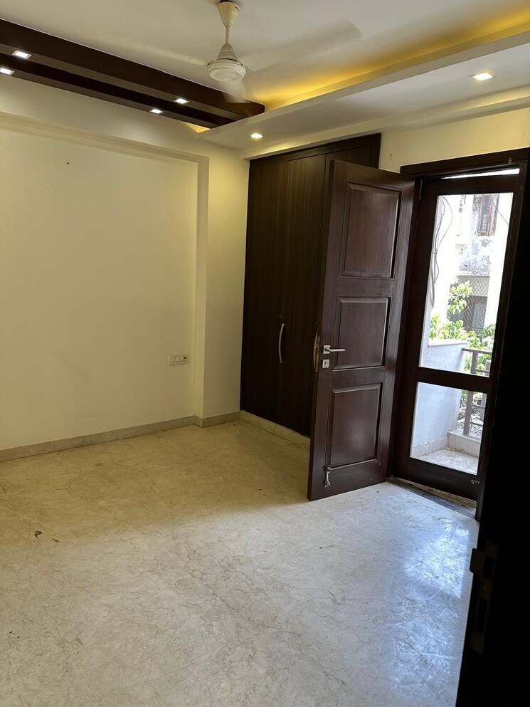 Room, gulmohar park 3 Bedroom 1800 Sq.Ft. Apartment In Gulmohar Park Delhi 9493785
