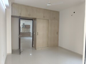 Room in 3 BHK Apartment at Tulip Violet, Sector 69 – for Rent